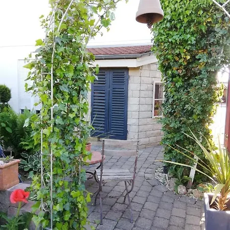 Haus Auf Der Schwaebischen Alb